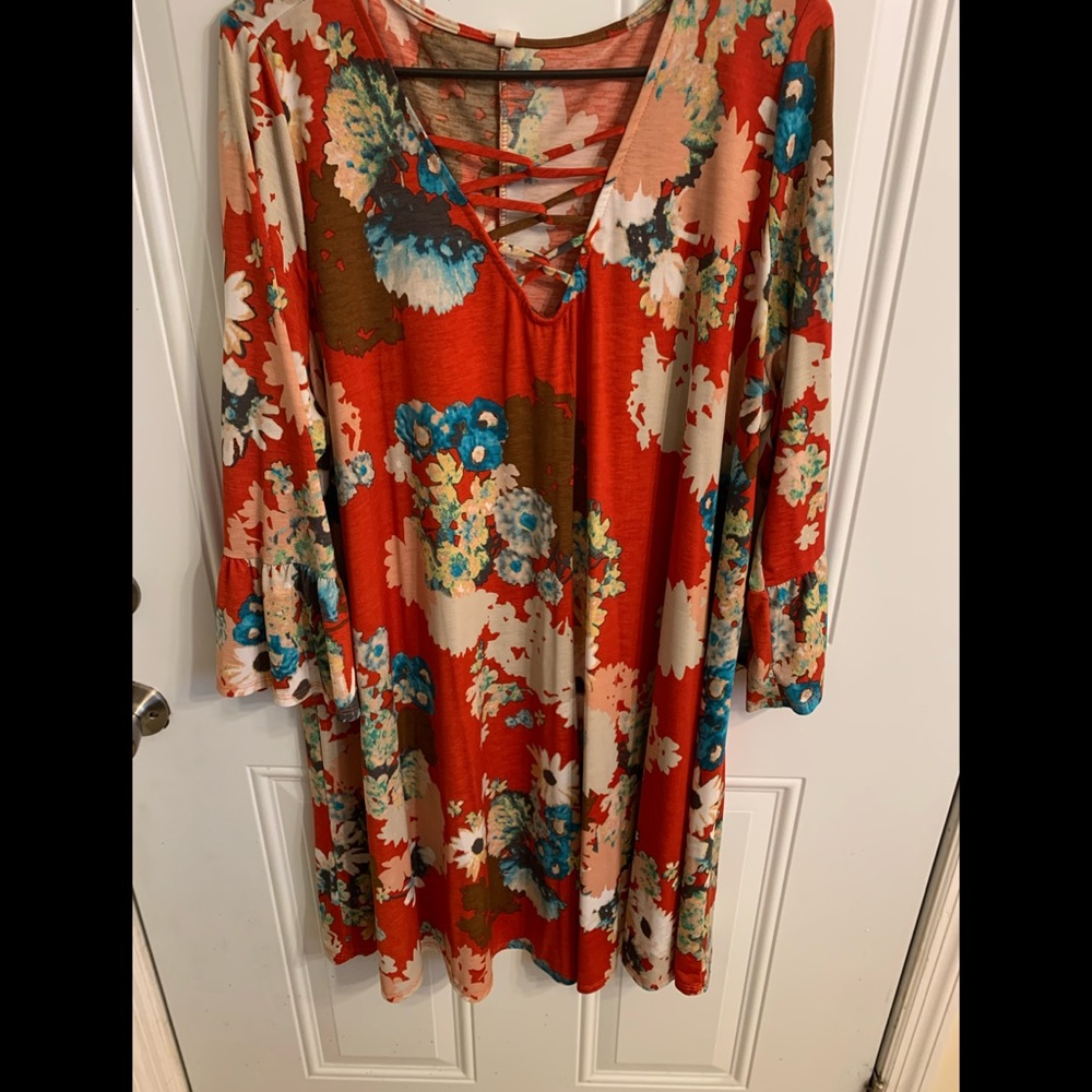Women’s plus size tunic dress/top